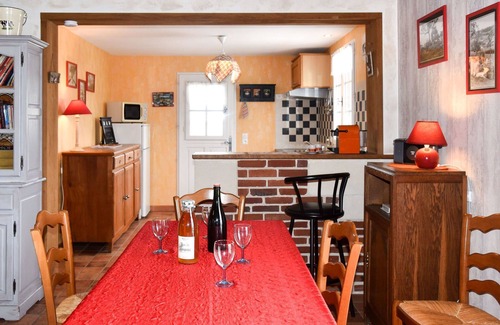 Courtonne-la-Meurdrac House | Stunning private villa for 5 people with WIFI, TV and pets allowed