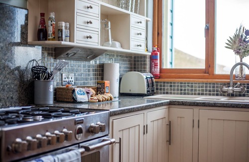 Portreath House | Stunning front line Beach House with incredible sea views, parking & garden