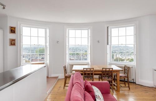 Bath Apartment | Stunning Georgian Apartment in Central Bath