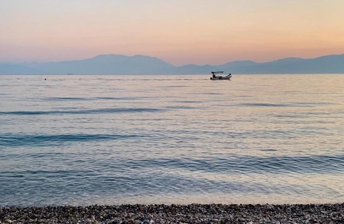 Kato Diminio Villa | Stunning Greek villa, private pool, beach, sleeps 2-8