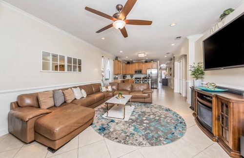 Venice House | STUNNING Heated Pool Home in Amenity Rich Stoneybrook! Beaches-Golfing-Dining-&