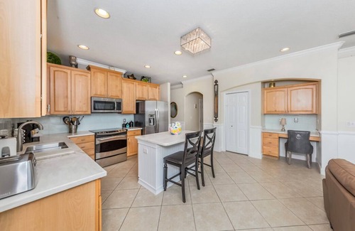 Venice House | STUNNING Heated Pool Home in Amenity Rich Stoneybrook! Beaches-Golfing-Dining-&