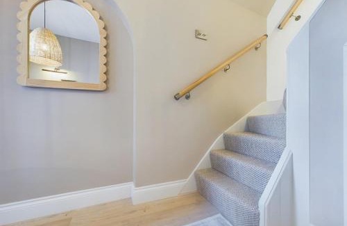 Leigh-on-Sea House | Stunning Heritage Cottage- The Heart of Old Leigh