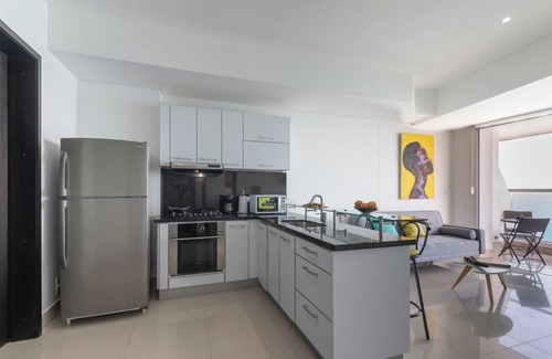 Bocagrande Apartment | Stunning Highrise Seafront Apartment