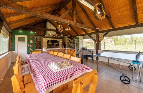 Gospic House | Stunning home in Ornice