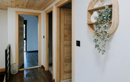 Gospic House | Stunning Home In Prvan Selo With Sauna