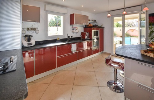 Rognonas House | Stunning home in Rognonas