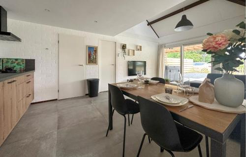 Stavenisse House | Stunning Home In Stavenisse