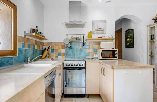 Taradeau House | Stunning home in TARADEAU with kitchen