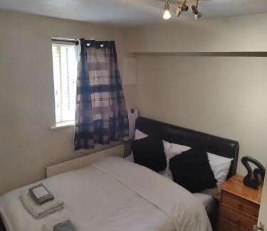 North Woolwich House | Stunning home next to Excel, London City Airport and East London University