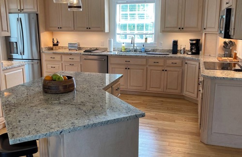 Georgetown House | Stunning Home on 125 acre farm near Horse Park, Keeneland and KY Bourbon Trail.