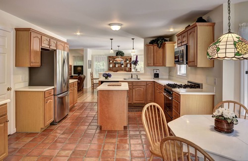 East Hampton House | Stunning Home w/Gorgeous Pool & Grounds. Gas grill. Walk to water, sunsets!