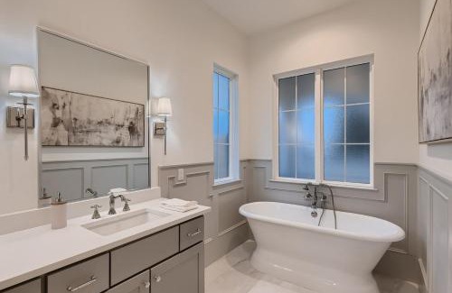 Georgetown House | Stunning home - walk to square & heated pool