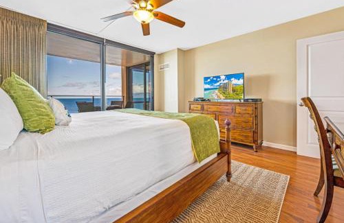Honokowai Apartment | Stunning Kaanapali Oceanfront! Mahana 1107!