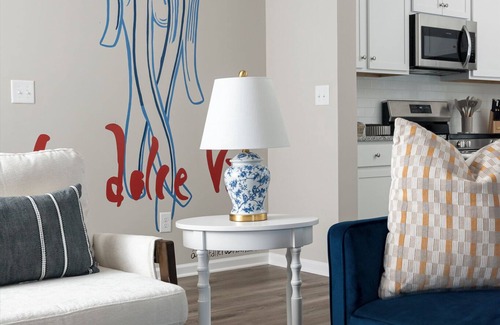 Paw Creek House | Stunning KingBed Ste - Family Friendly - 15Mins to Uptown - BBQ Grill - Firepit