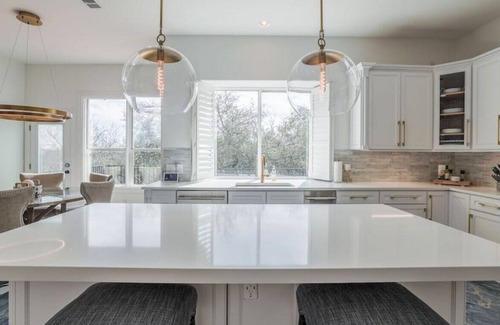 Lakewind Estates House | Stunning Lake Travis Lux Oasis, private estate!