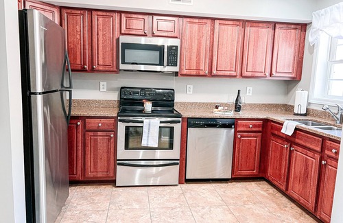 Laconia Condo | Stunning Lakefront Condo on Lake Winnipesaukee - Direct Access To Lake!