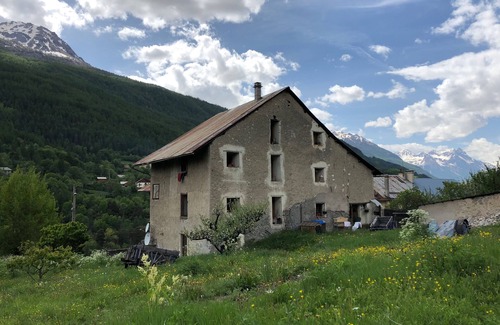 Forville Apartment | stunning, light, bright apartment - Briancon/Serre Chevalier - sleeps 2
