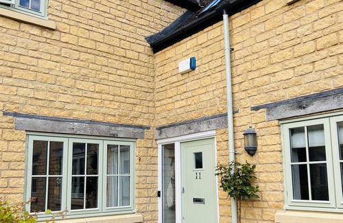 Whichford House | Stunning luxury Cotswolds escape in beautiful village