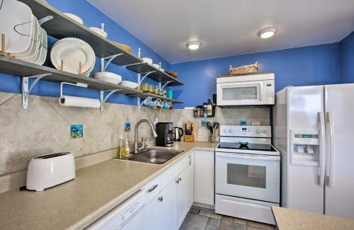 Makaha Apartment | Stunning Makaha Condo with Pool Access and Ocean View!