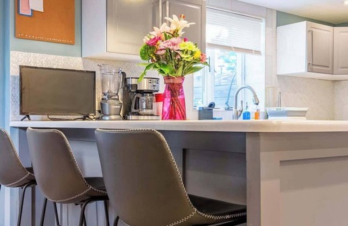 Kemblesville Apartment | Stunning modern 2 BD apt close to Christiana Hosp