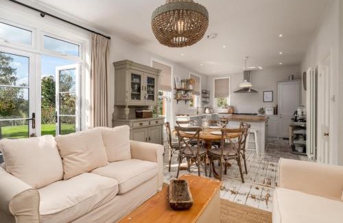 Hunton Bridge House | Stunning Modern Countryside Home PassTheKeys®