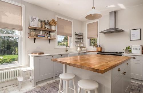 Hunton Bridge House | Stunning Modern Countryside Home PassTheKeys®