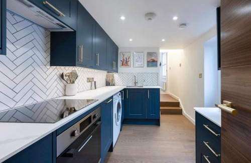 Hove Apartment | Stunning modern space in Hove & free parking