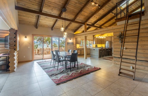 Loghill Village House | Stunning Mountain Home with Spectacular Views - Access to Trails STR2024-063