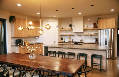 Fort Valley House | Stunning Mountain Views w/Hot Tub, A/C & Heated Floors at Base of Snowbowl