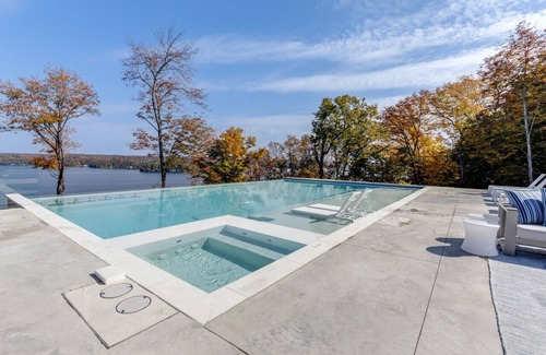 Seguin Cottage | Stunning Muskoka 5-star Family Compound