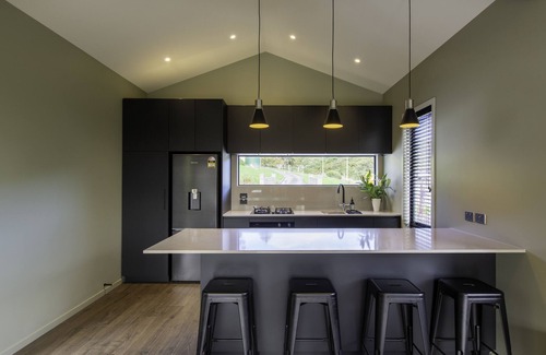 Richmond Cottage | Stunning new architectural tree-house in Richmond, Nelson