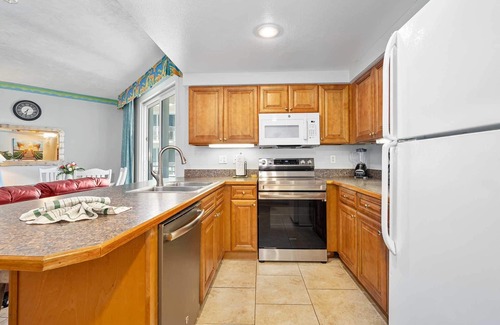 Brush - Stewarts Condo | Stunning Oceanfront 2BR Beach Villa with 3 Balconies