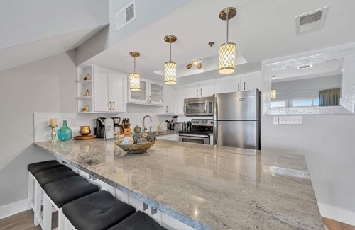 Crystal Beach Condo | Stunning Oceanfront on Crystal Beach with 2 King beds. Beach service included.