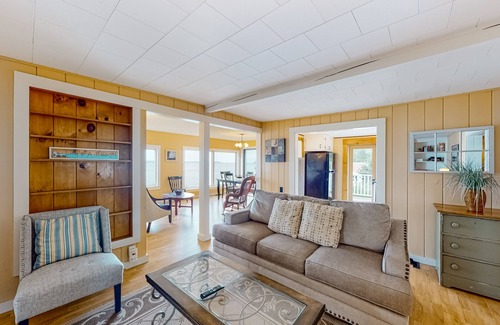 Marlboro House | Stunning Oceanfront Property with Gas Grill, Firepit, WiFi & Washer/Dryer