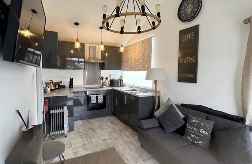 Bridlington Ski Chalet | Stunning One Bed Modern & Contemporary Chalet