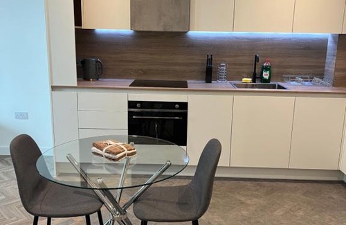 Lansbury Apartment | Stunning One Bedroom Apartment