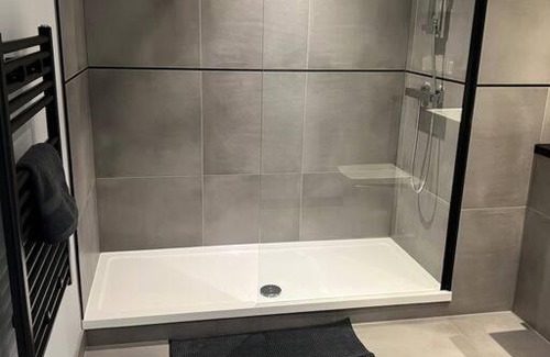 Lansbury Apartment | Stunning One Bedroom Apartment