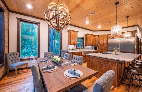 Broken Bow Cabin | Stunning oversized porch overlooking Pine Lake. Jacuzzi hot tub, outdoor see through fireplace!