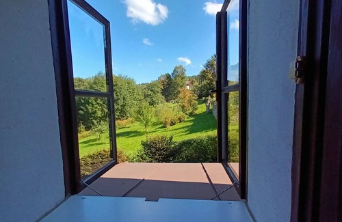 Smrzovka Villa | Stunning private villa for 12 guests with TV, pets allowed and parking