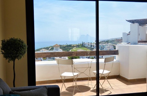 San Roque House | STUNNING PREMIUM TOWNHOUSE GOLF AND BEACH