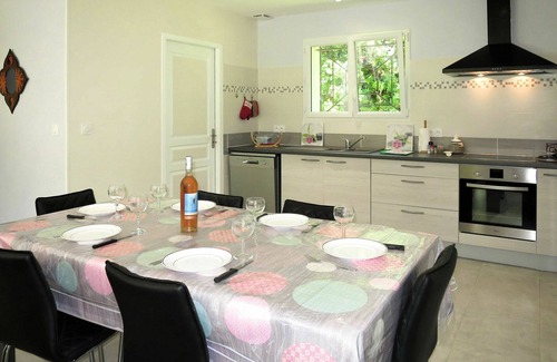 Civrac-en-Medoc House | Stunning private villa for 4 people with WIFI, TV, terrace and parking