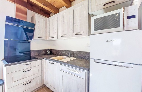 Labastide-Murat Villa | Stunning private villa for 4 people with TV, terrace, pets allowed and panoramic view