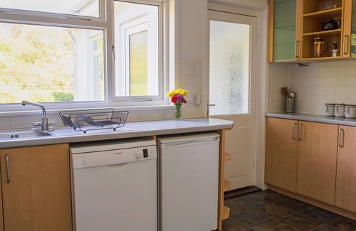 Portree House | Stunning private villa for 4 people with WIFI, TV and patio