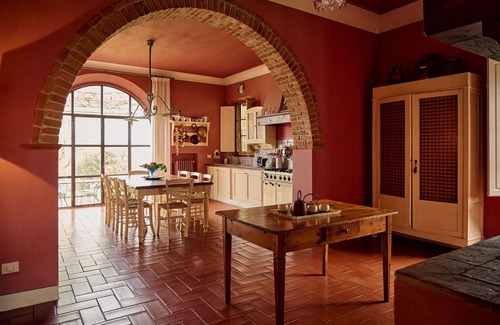 Cerreto Guidi Villa | Stunning private villa for 12 people with private pool, A/C, WIFI, patio and panoramic view