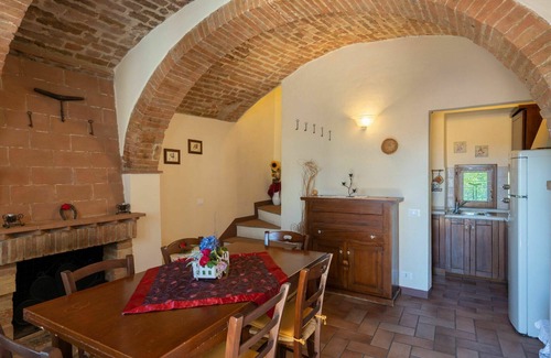 San Gimignano House | Stunning private villa for 8 people with WIFI, private pool, TV, terrace and pets allowed