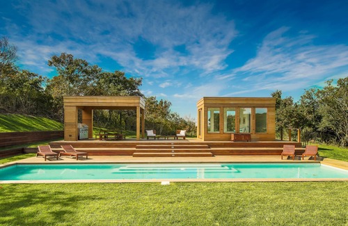 Montauk House | Stunning, private two acre bayfront property on Culloden Point.