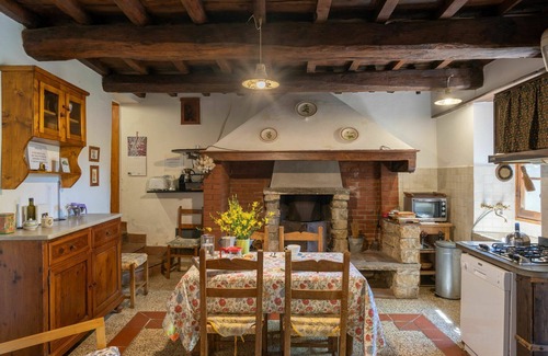 Pontassieve Villa | Stunning private villa for 6 guests with private pool