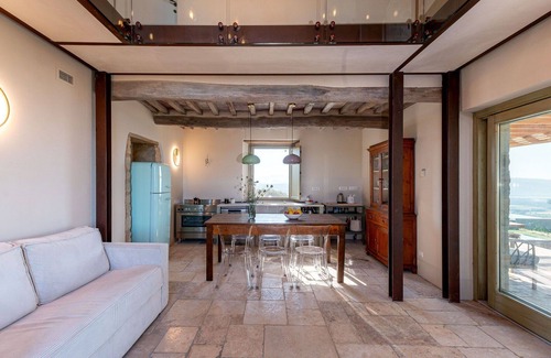 Roccastrada House | Stunning private villa for 10 people with WIFI, private pool, terrace and pets allowed