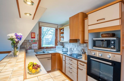 South Laggan House | Stunning private villa for 6 people with WIFI, TV, terrace, pets allowed and panoramic view